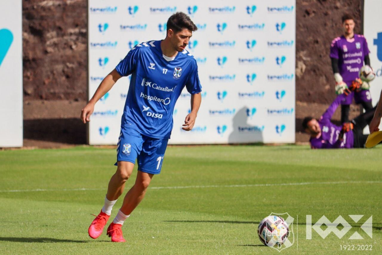 El extremo pacense ya se ejercitó este viernes en El Mundialito junto a sus nuevos compañeros.