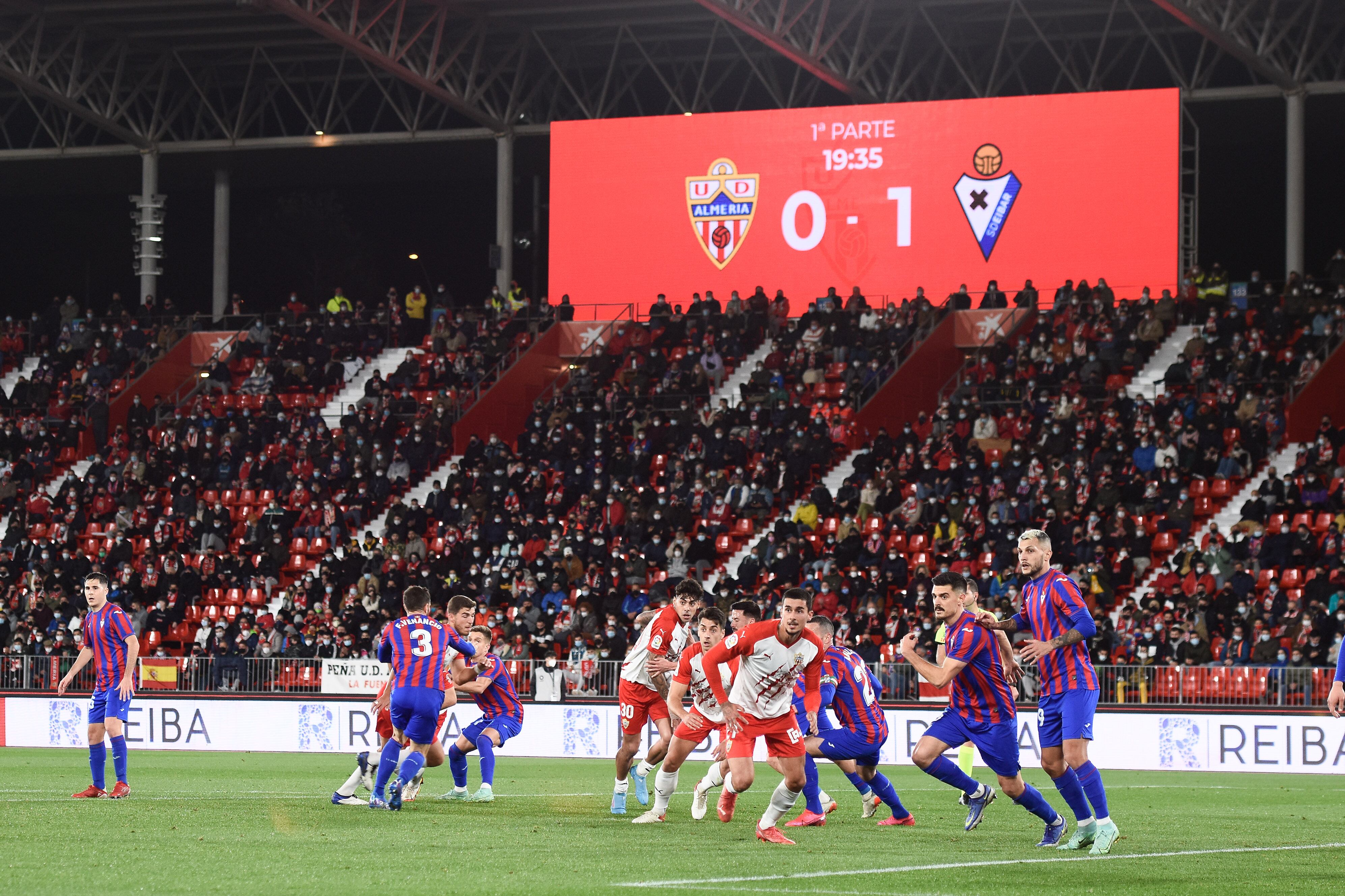 Rojiblancos y armeros llevan casi toda la Liga en ascenso directo.