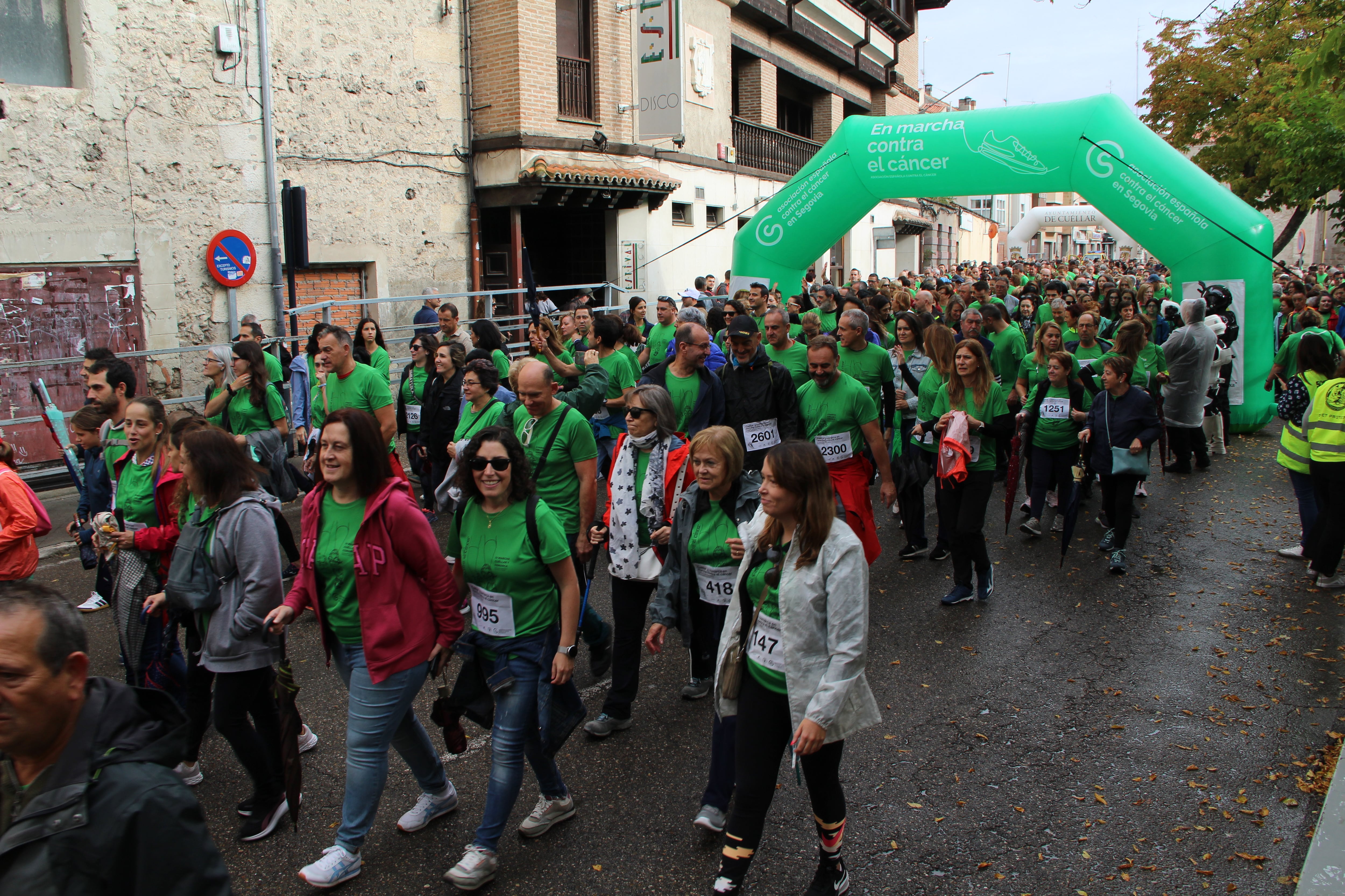 Salida de la IV Marcha contra el Cáncer de Cuéllar en 2024