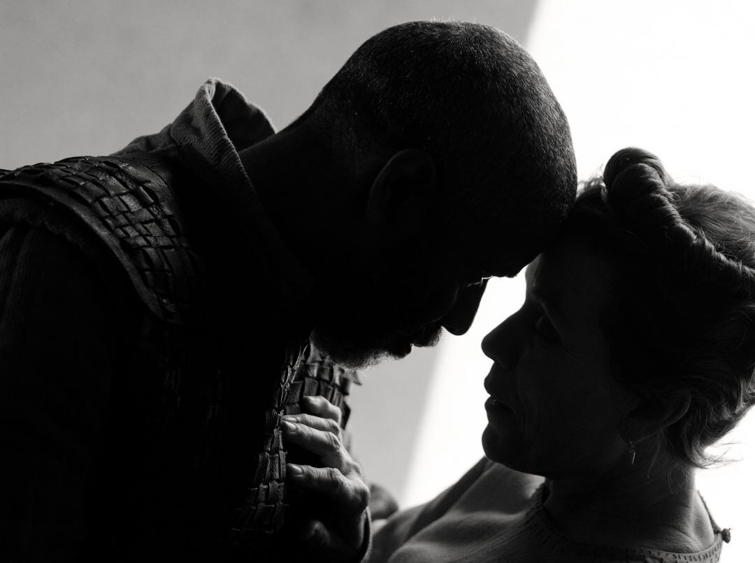 Fotograma de &#039;Macbeth&#039; con Denzel Washington y Frances McDormand