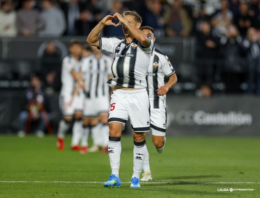 El Almería tenía todas las papeletas para devolver la alegría a Castalia.