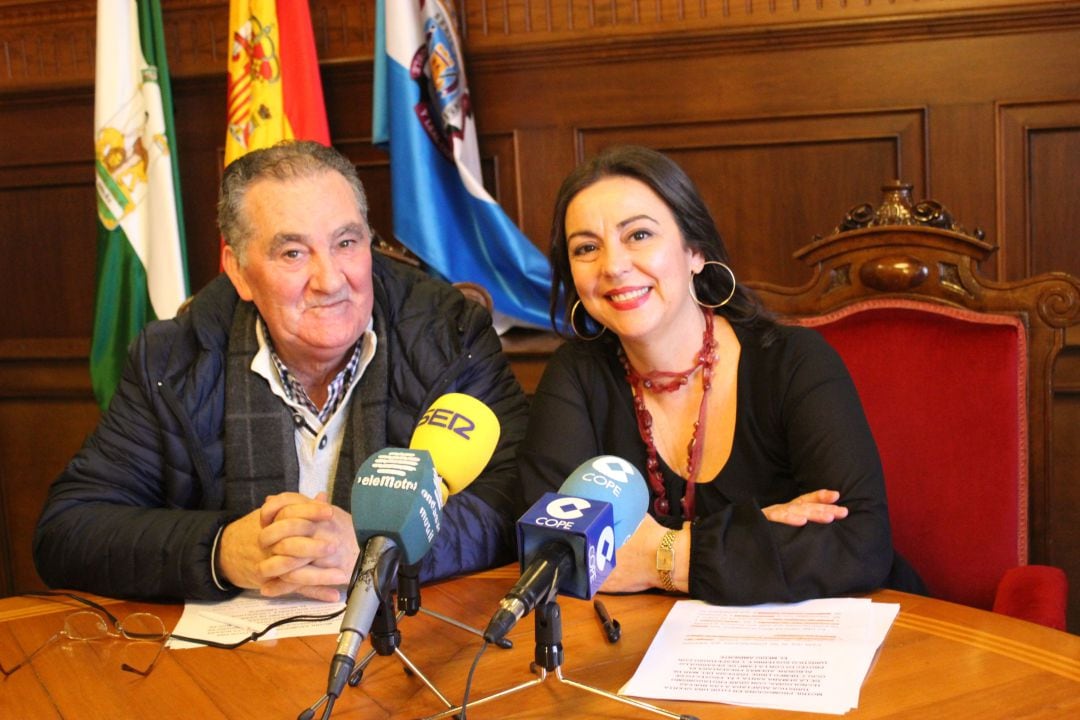 Los concejales Antonio Escámez y Alicia Crespo durante la presentación de la agenda a presentar en FITUR 2019