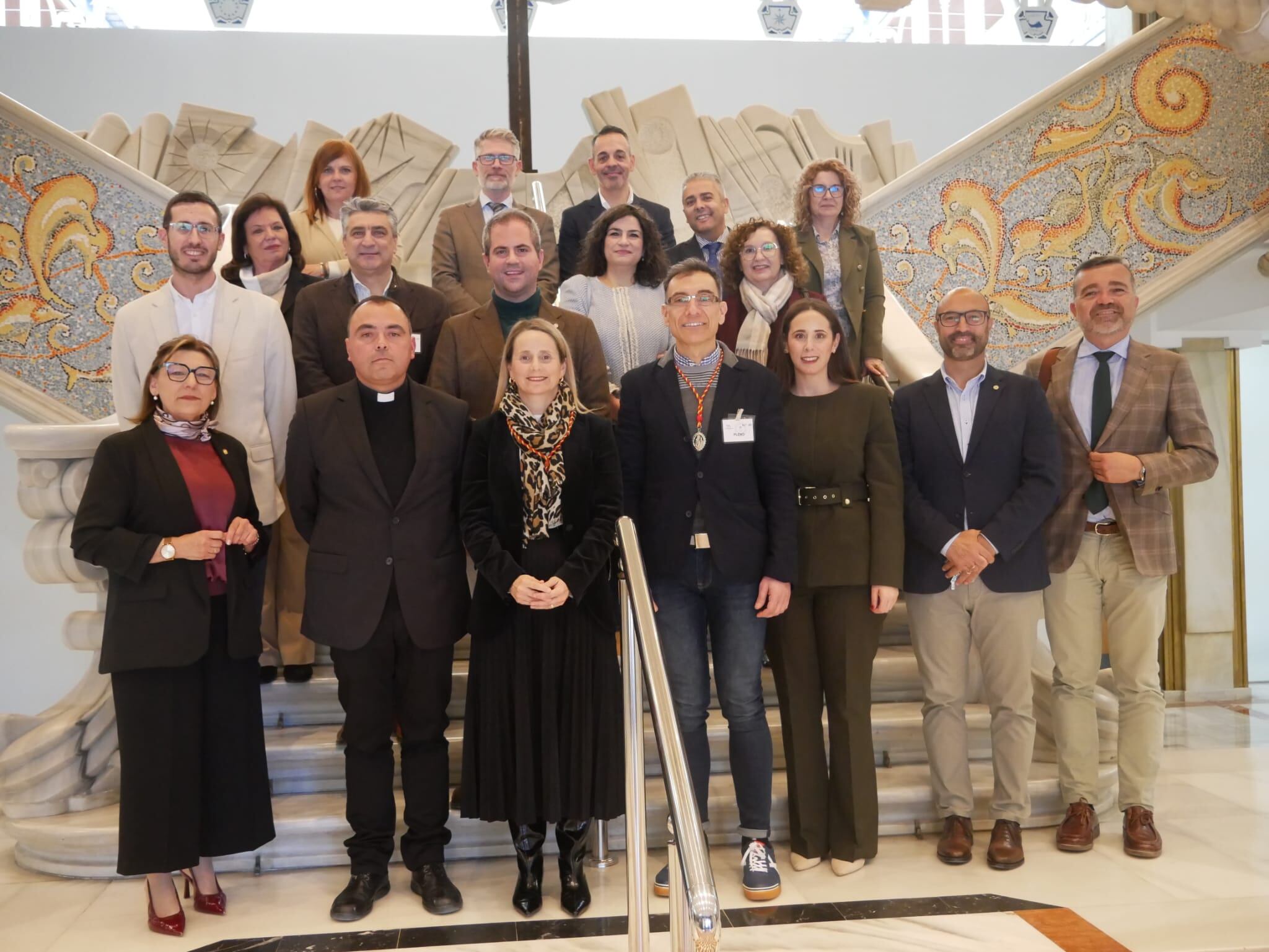 Representantes políticos, institucionales y eclesiásticos de Cehegín que acudieron a la Asamblea Regional