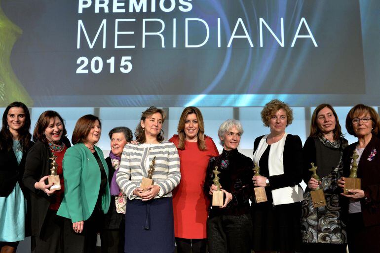 12 mujeres han sido galardonadas con los Premios Meridiana por su aportación en la lucha por la igualdad de derechos de la mujer. La gala ha sido presentada por la presidenta de la Junta, Susana Diaz , quien hacía entrega de los premios a las galardonadas