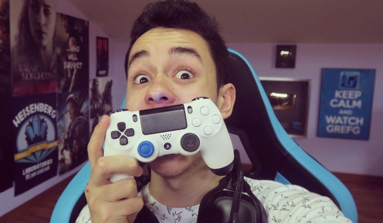 El youtuber reconeix que no canvia l'estil de vida que té al país