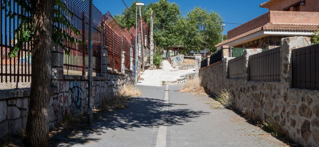 Se aprovecharán los trabajos para proceder al asfaltado del tramo comprendido entre la calle Jamaica y el callejón de Fuente del Moro