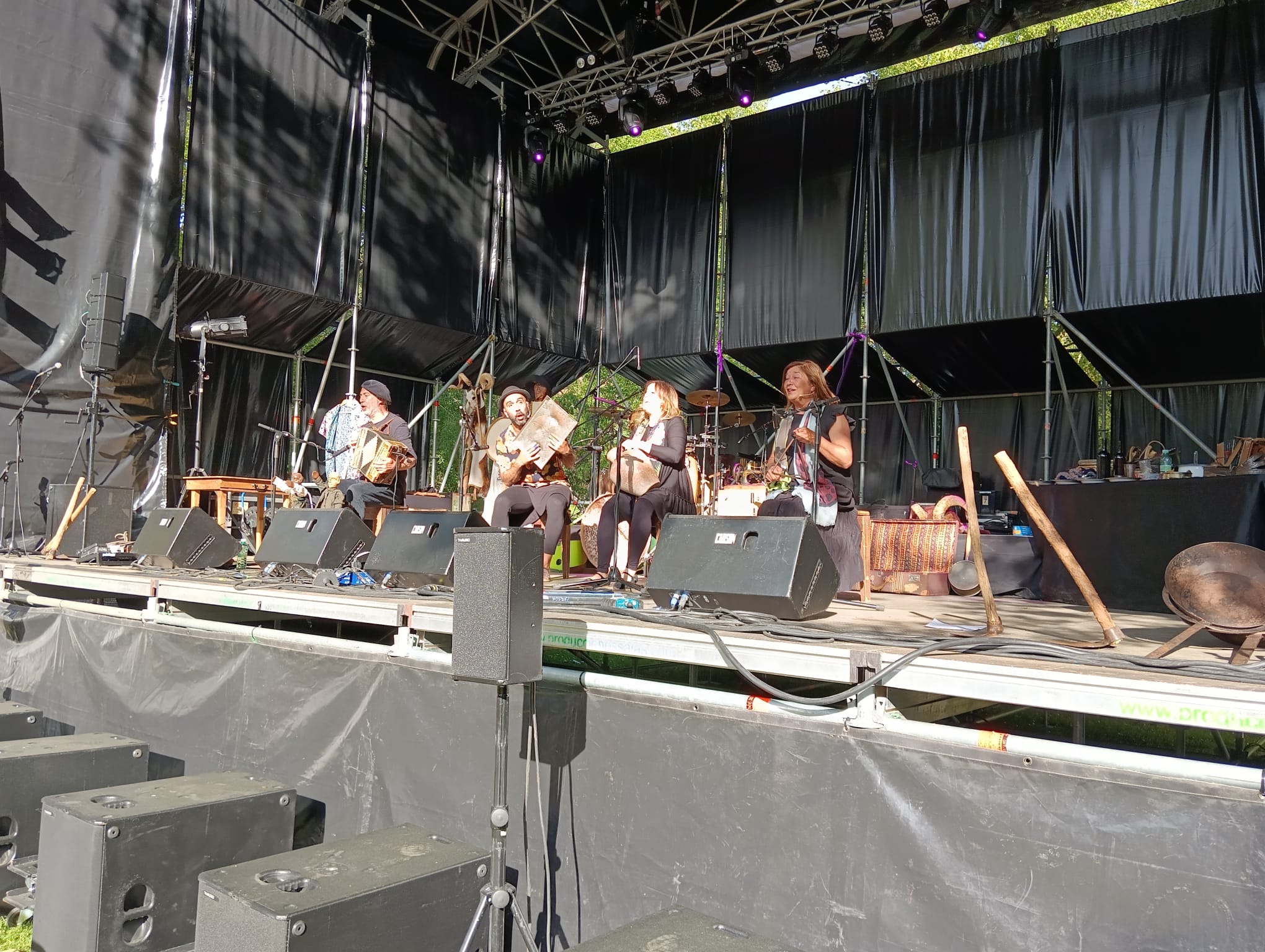 Los salmantinos Mayalde abrieron la tarde musical en el Envero Fest