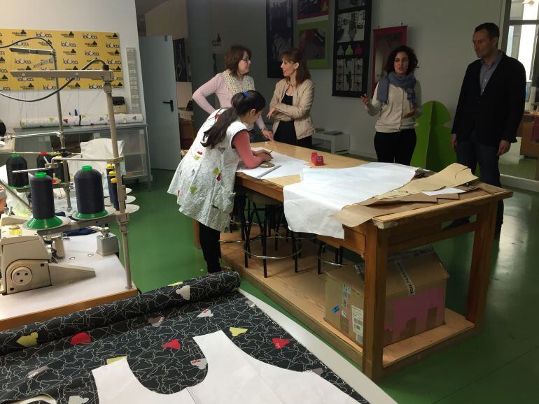 El alcalde ha visitado hoy la empresa Apuntadas