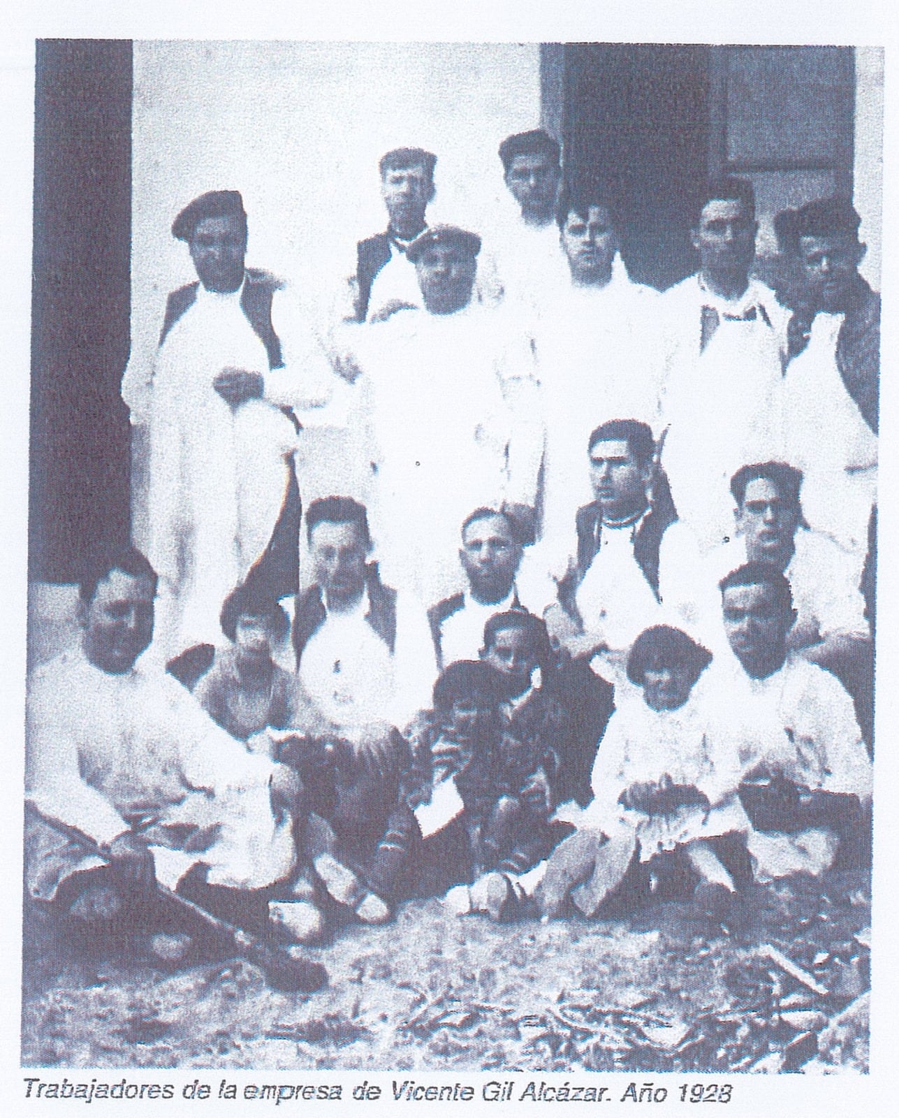 Trabajadores de la fábrica. Año 1928