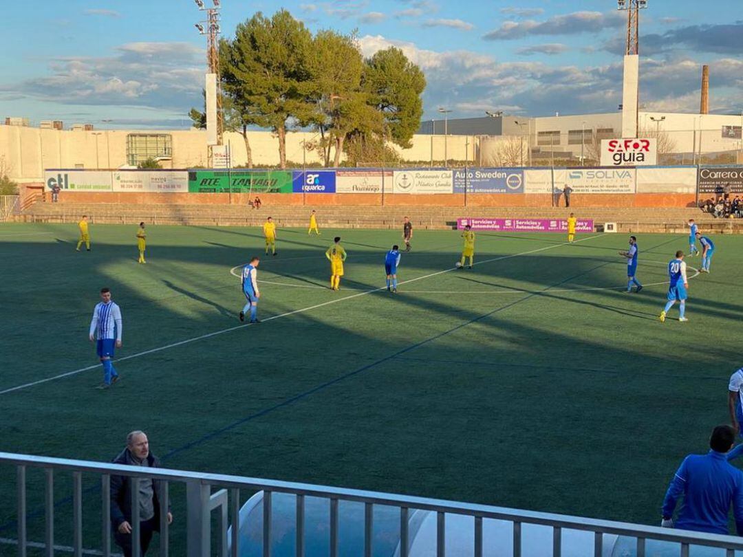 Reanudación del partido tras el primer gol de CF Gandia
