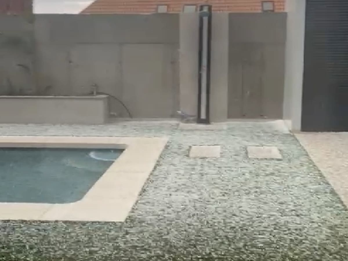 La lluvia descarga con fuerza en el Altiplano y el granizo sorprende en la Vega Media