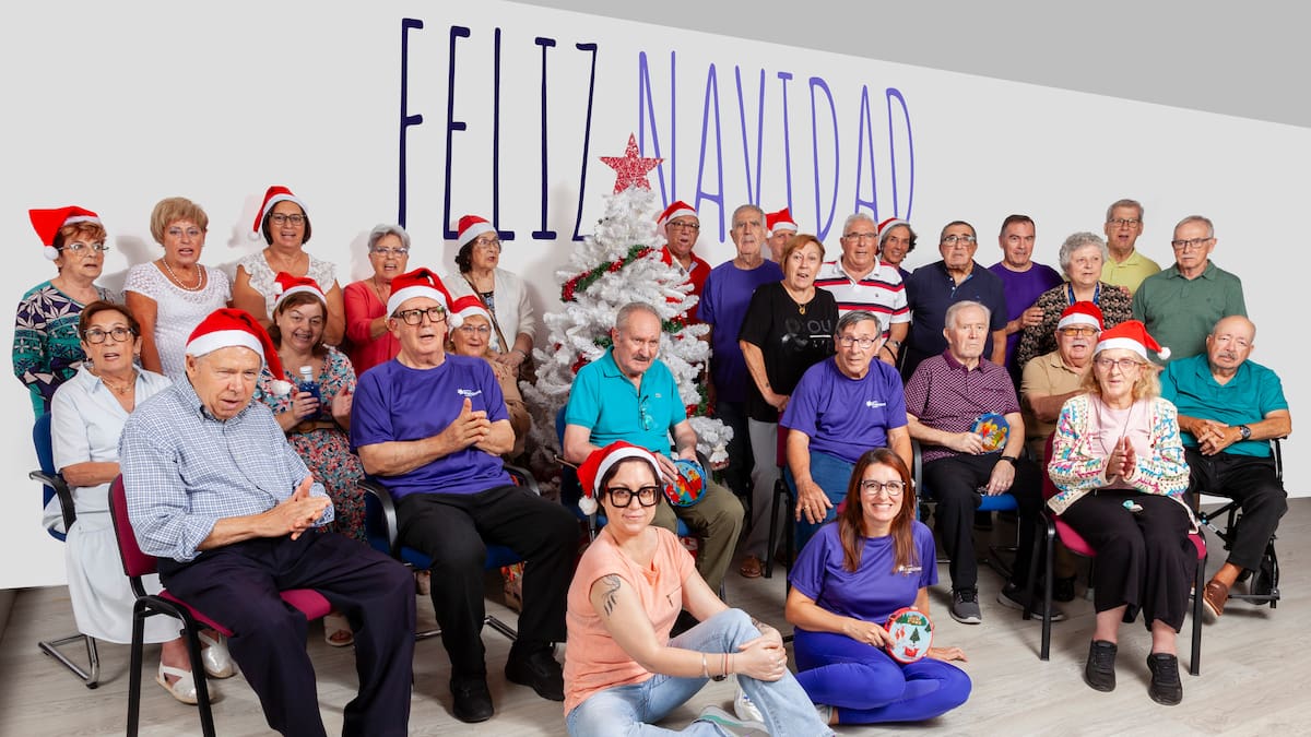 Ezequiel Moltó (Vectalia), Mar Quesada (Asociación Párkinson de Alicante) sobre la Bienvenida a la Navidad solidaria