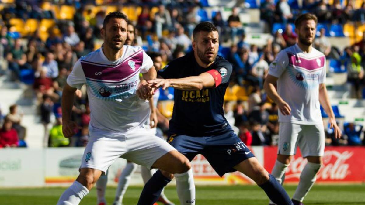 Interrogados dos jugadores del Jumilla, y uno del Águilas detenido, por el amaño de partidos