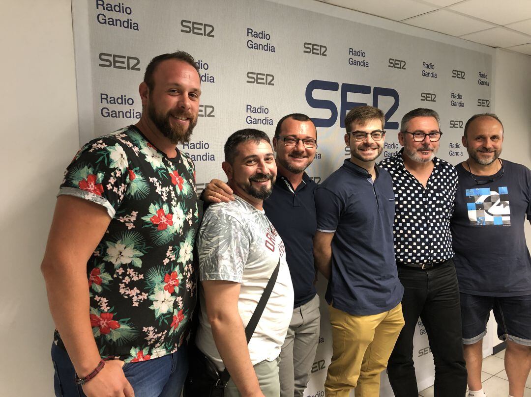 Representants dels Moros i Cristians d'Oliva en Radio Gandia Ser.