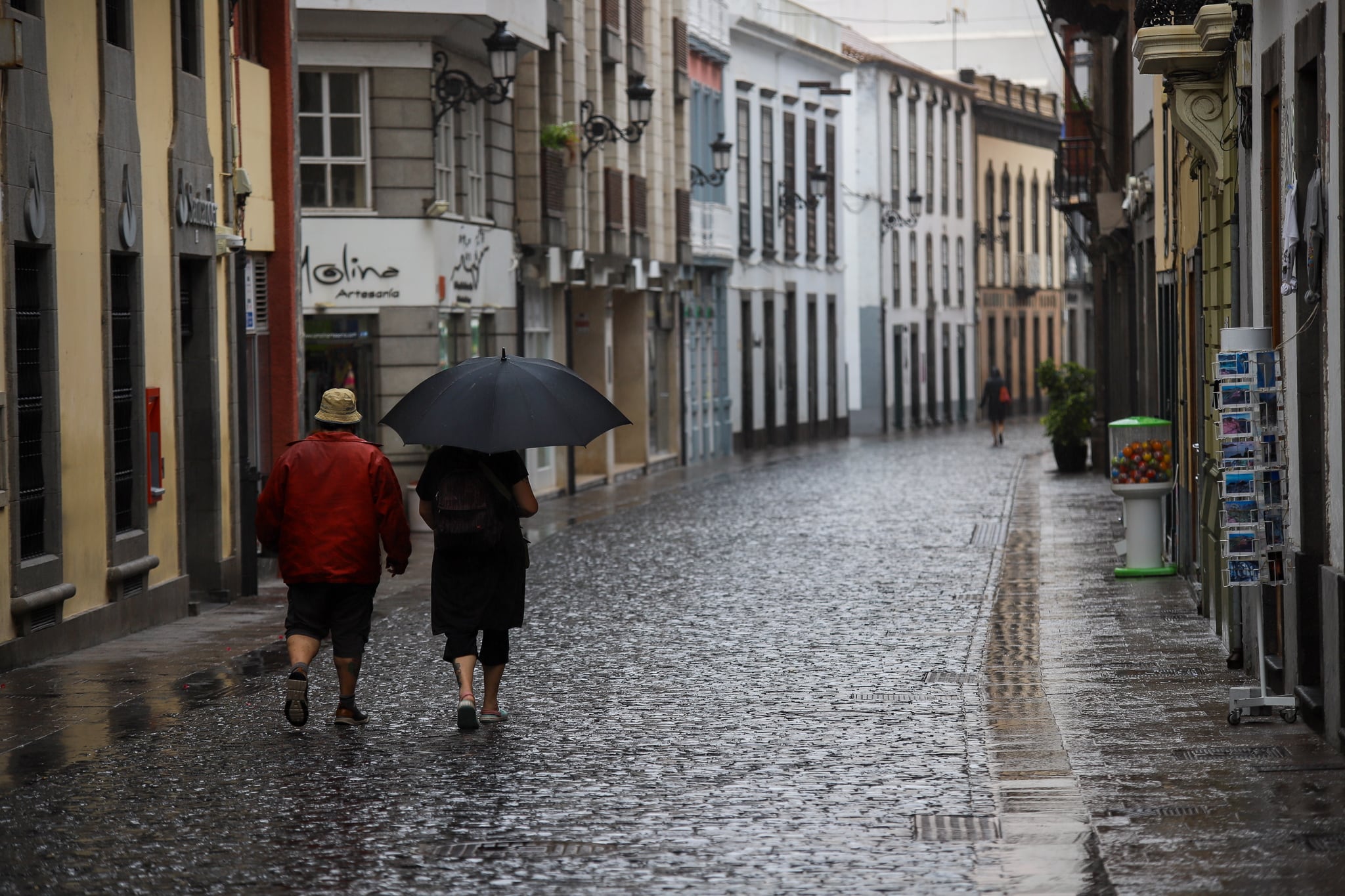 Santa cruz de La Palma ha registrado más de 20 litros por metro cuadrado a las 16:50 de la tarde del sábado, según datos del Cabildo insular, debido a la afección de la tormenta tropical Hermine.