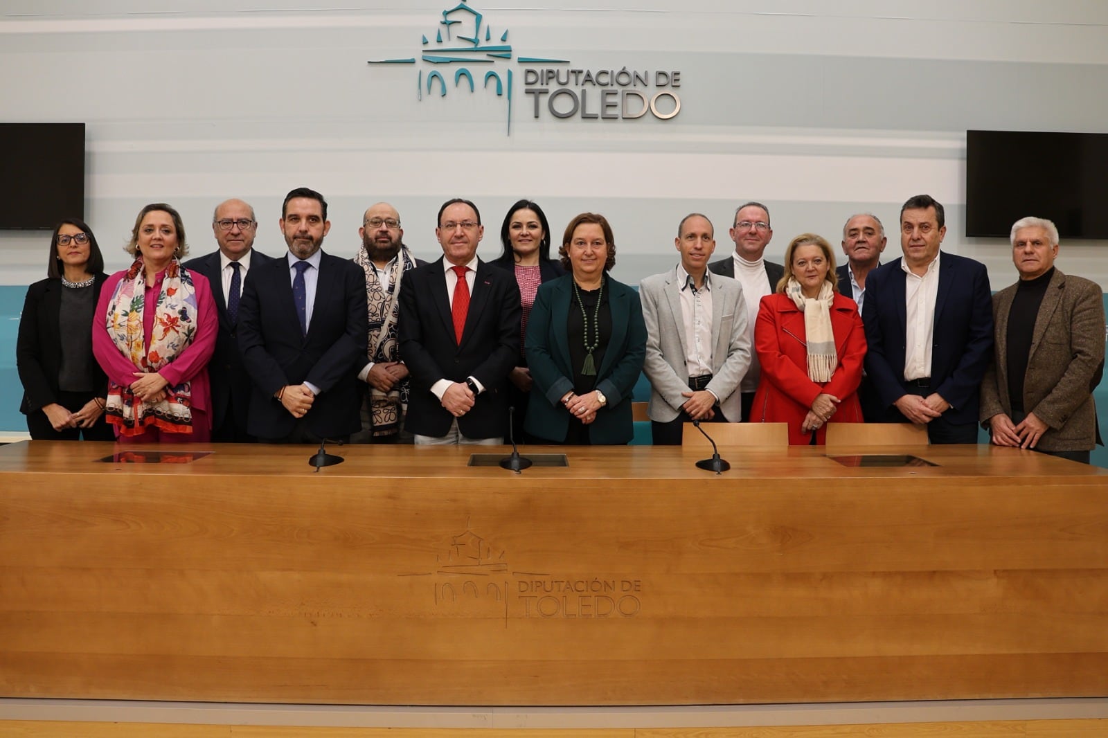 Equipo de la Diputación provincial de Toledo con Conchi Cedillo a la cabeza durante la presentación de los presupuestos 2025.