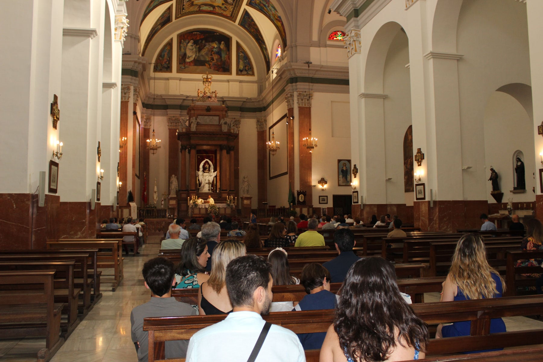 La Misa del Corpus celebrada en la iglesia de Santa María