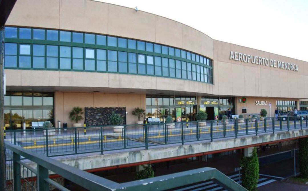 L'Aeroport va patir importants problemes en la recepció de turistes britànics divendres.