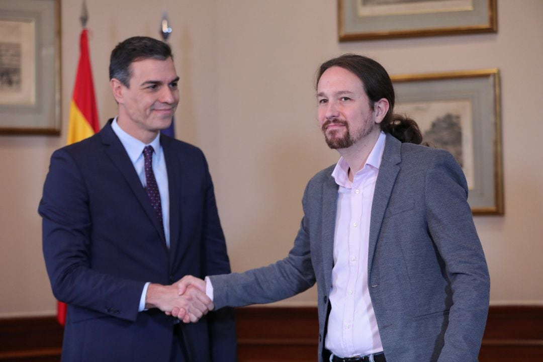 El presidente del Gobierno en funciones, Pedro Sánchez y el líder de Podemos, Pablo Iglesias