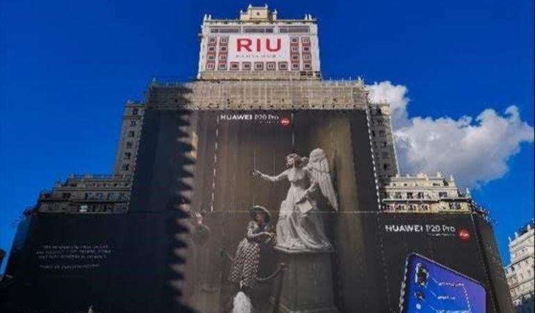 La fotografía se puede vera hora en el Edificio España y llegará a Fuenlabrada en noviembre en el marco de una gran exposición.