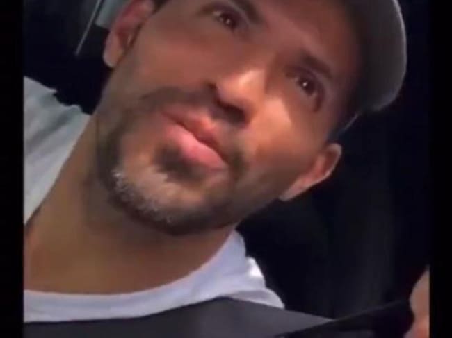 El Kun Aguero confirmó a un fan que se quedará en el Barça