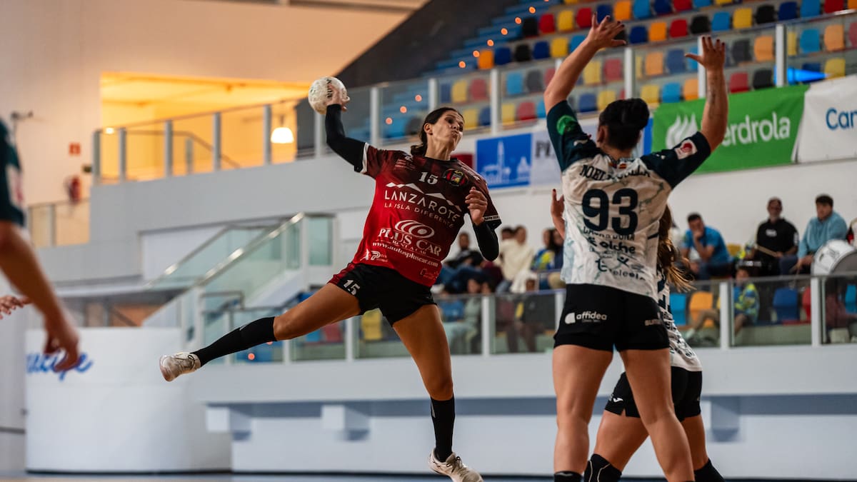 El Zonzamas Plus Car Lanzarote se estrella ante el muro del Elche