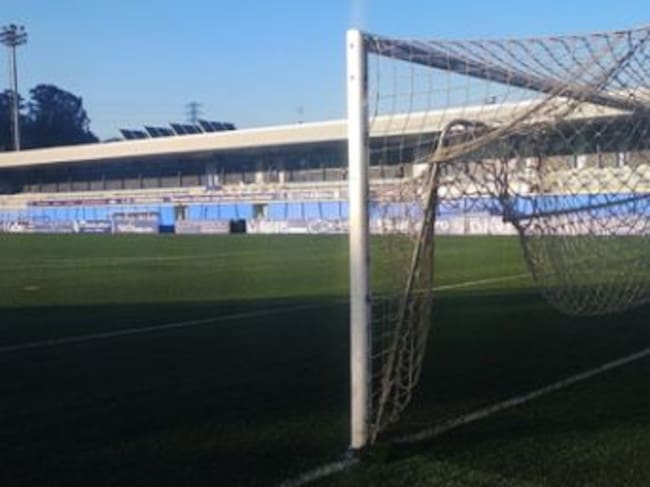 La hierba artificial del "Álvarez Rabanal" espera a la Cultural