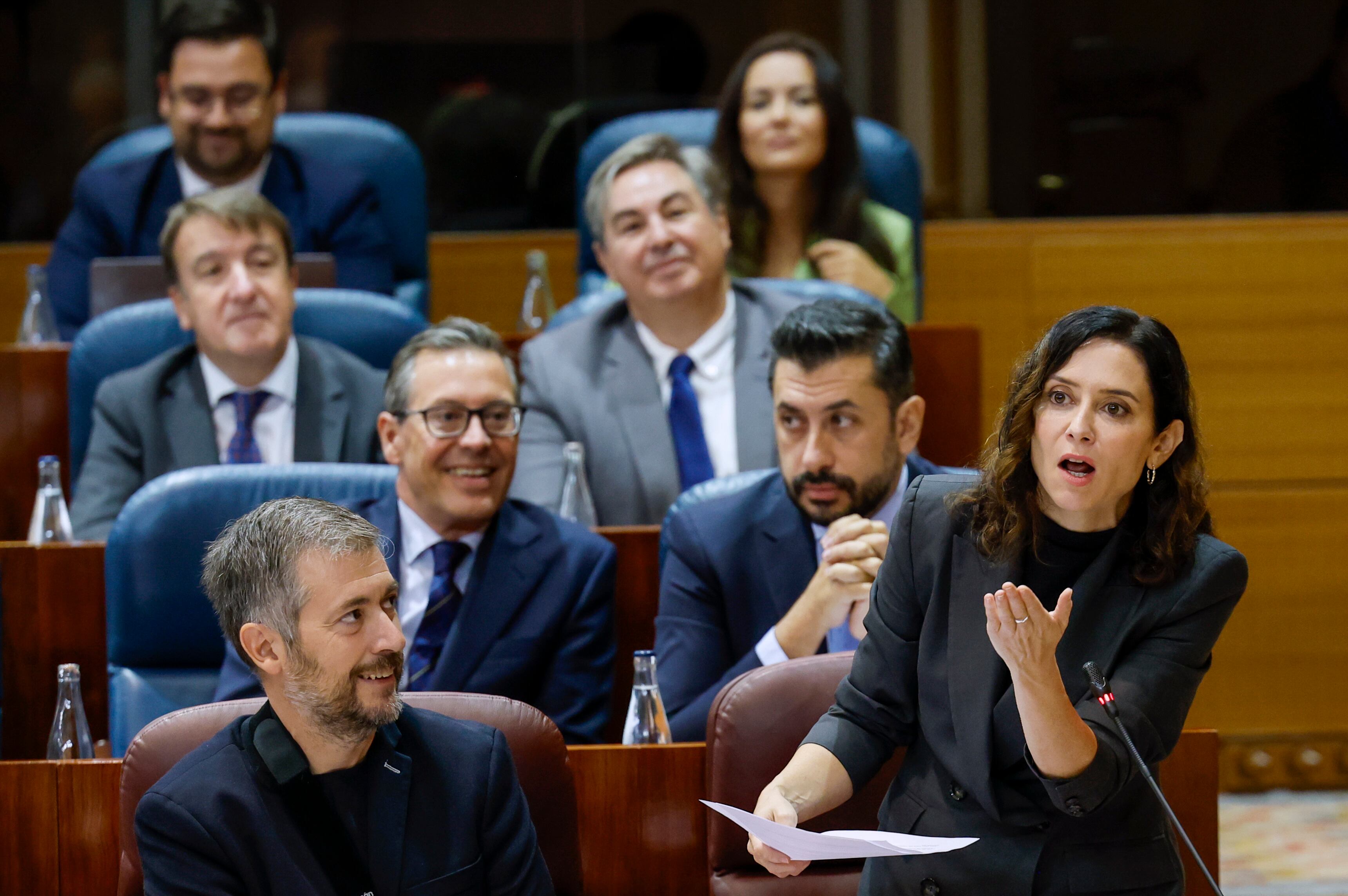 La presidenta de la Comunidad de Madrid, Isabel Díaz Ayuso, interviene durante el pleno de la Asamblea de Madrid