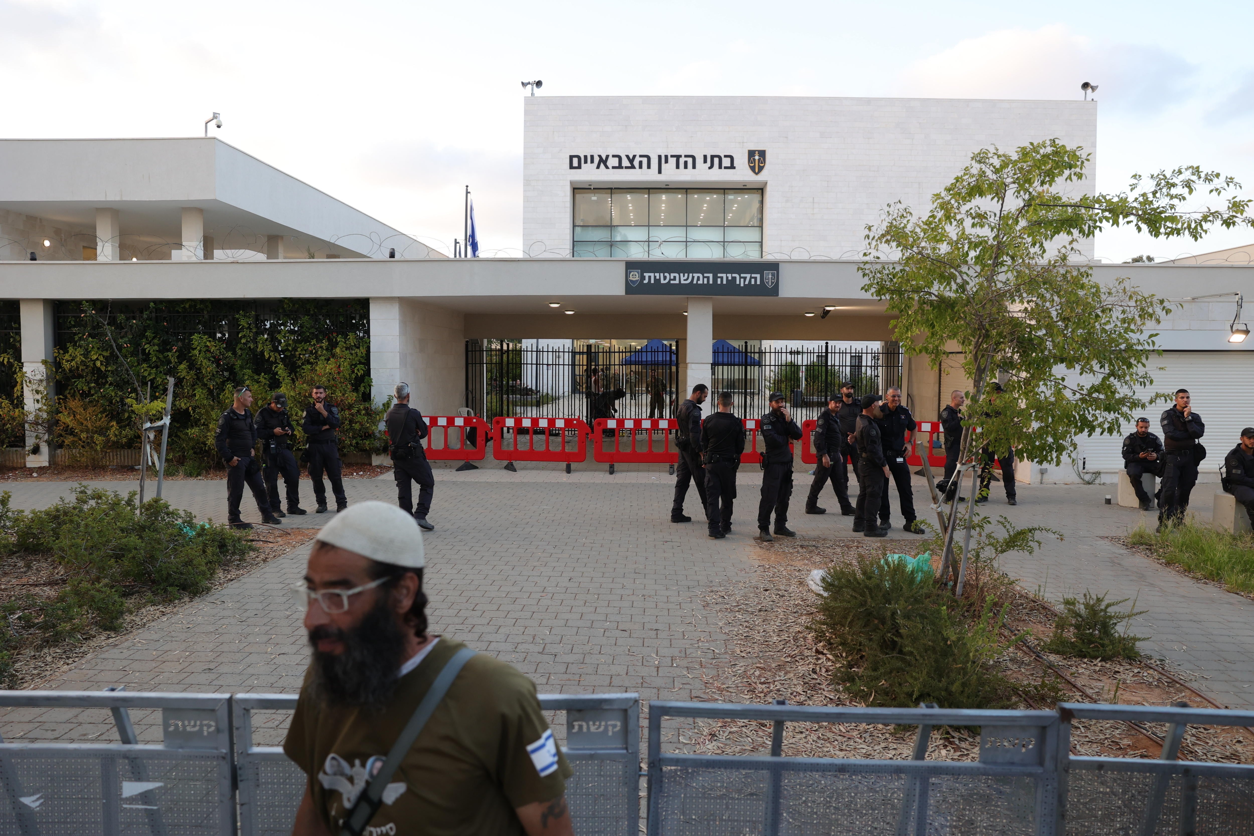 Protesta por la detención de soldados israelís acusados de abusar a un detenido palestino