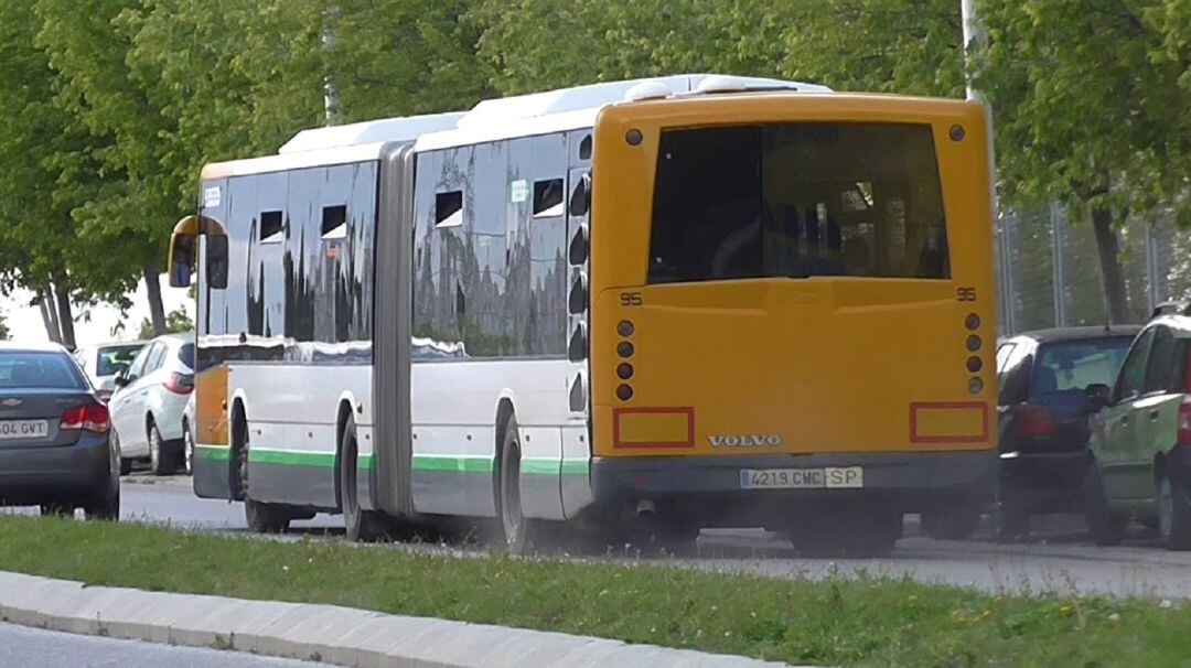 Autobús de la empresa Castillo.