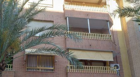 Balcones protegidos contra las palomas en Gandia