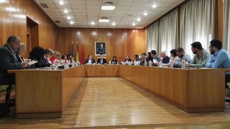 Sesión extraordinaria en el Ayuntamiento de Elda 