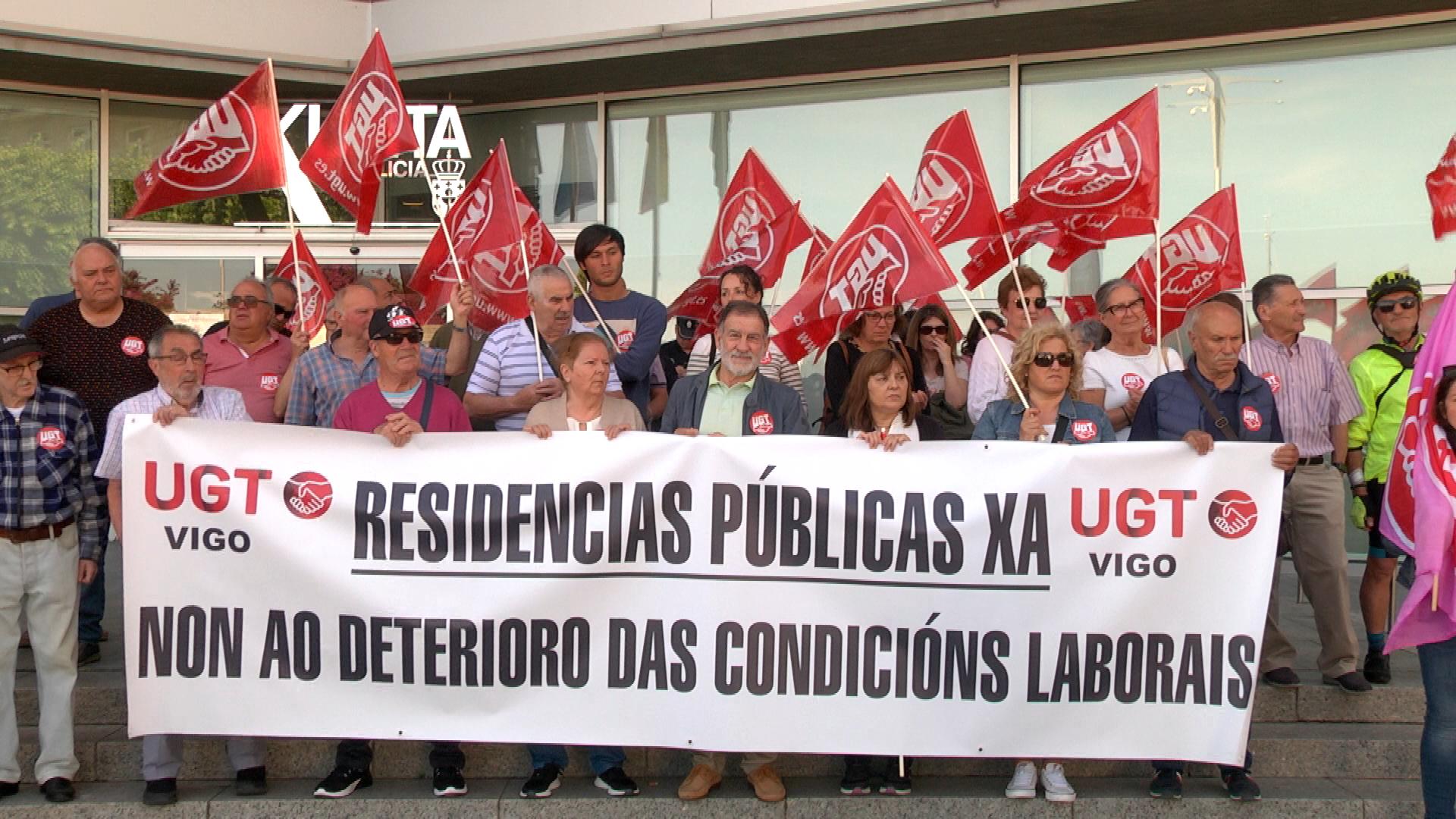 Protesta UGT por las residencias de Vigo.