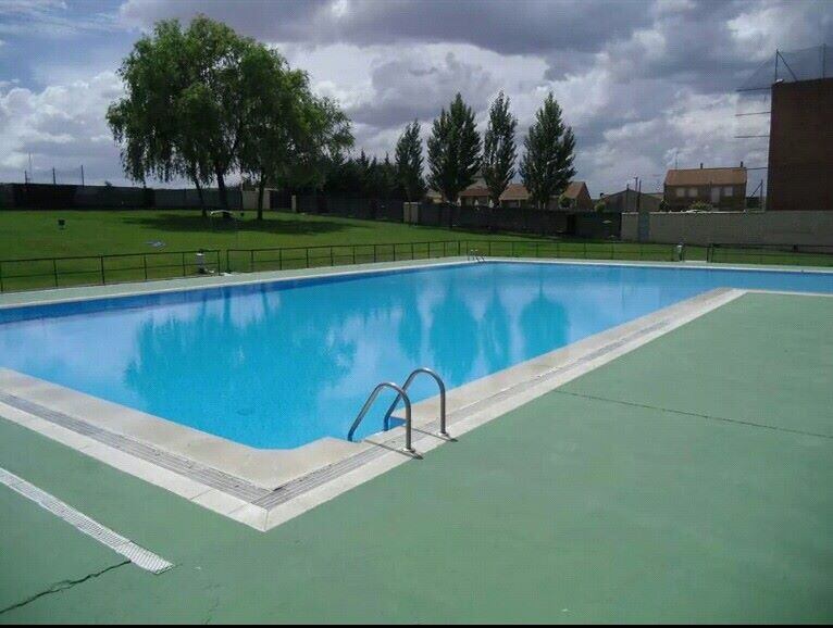 Piscina de Rueda, imagen de archivo