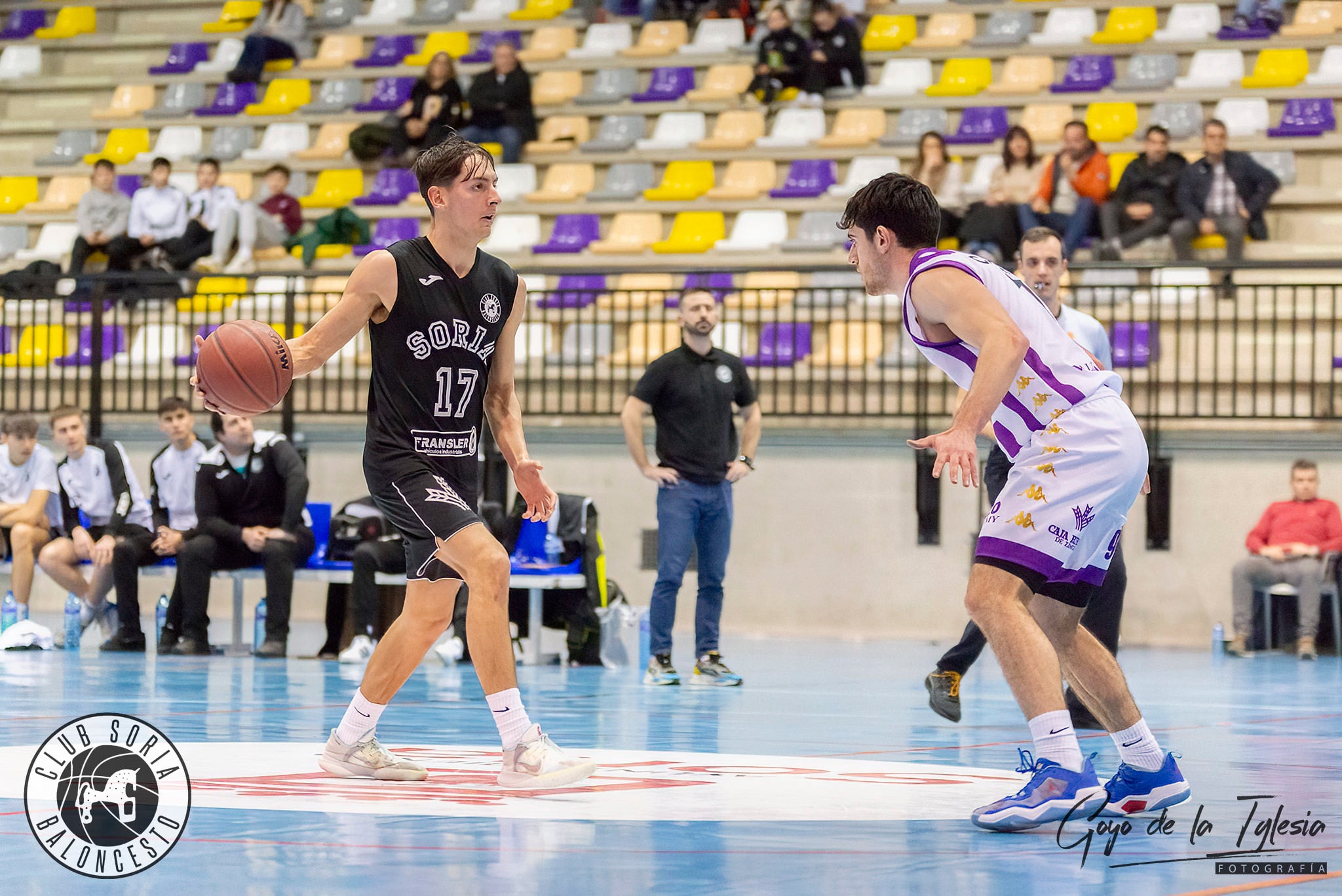 Miguel Erdozain anotó 24 puntos en la derrota del Transler en Segovia.