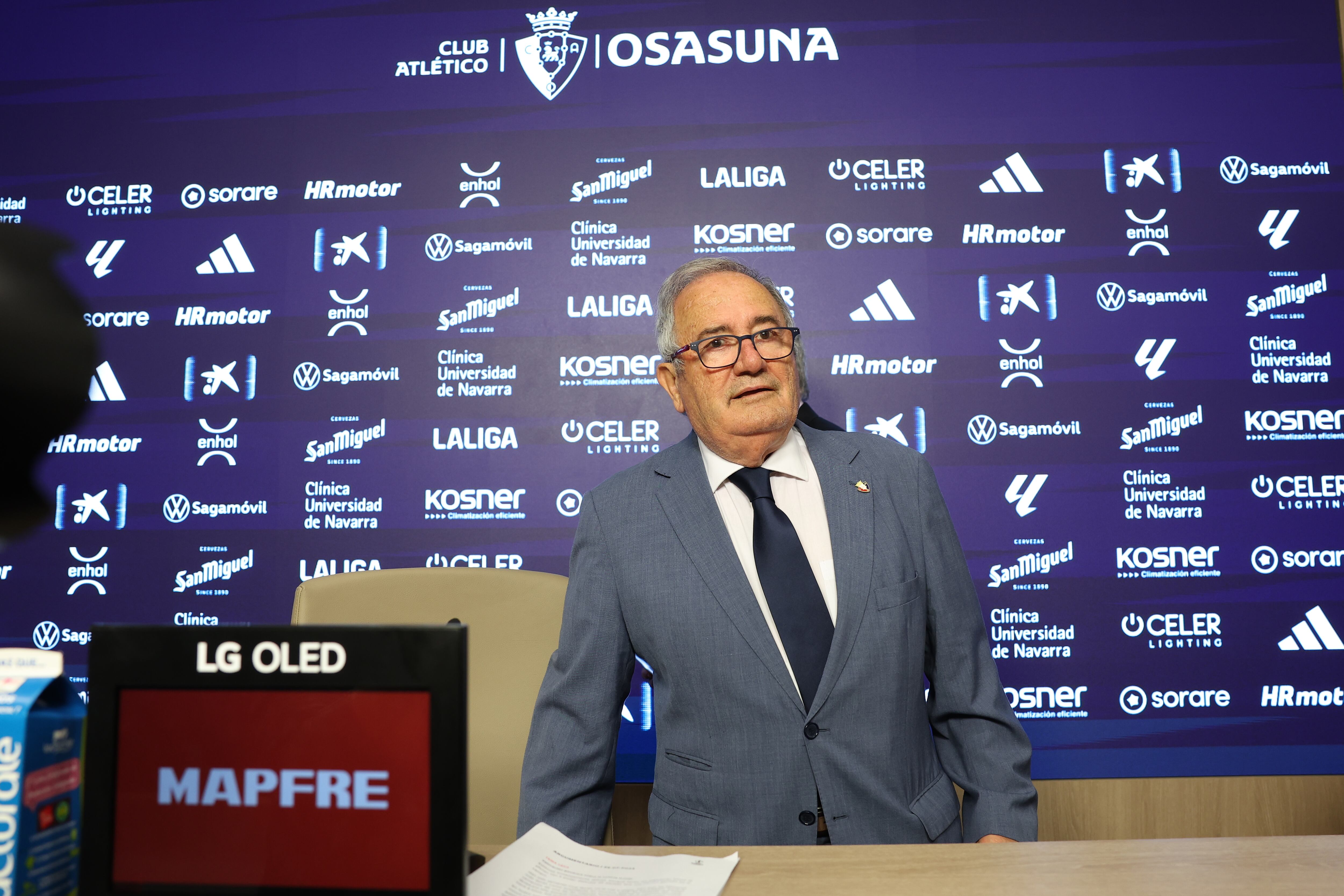 El presidente del Club Atlético Osasuna, Luis Sabalza