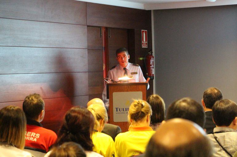 Un moment de la xerrada del director adjunt dels Bombers, Jordi Farré, a les XXVI Jornades de sanitaris bombers d'Espanya 