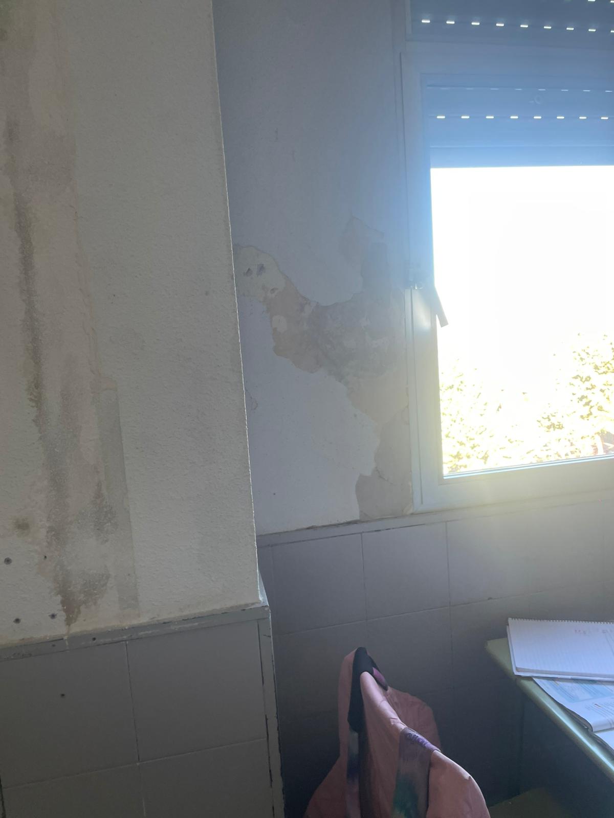 Situación de la pared de un aula del IES Europa de Móstoles