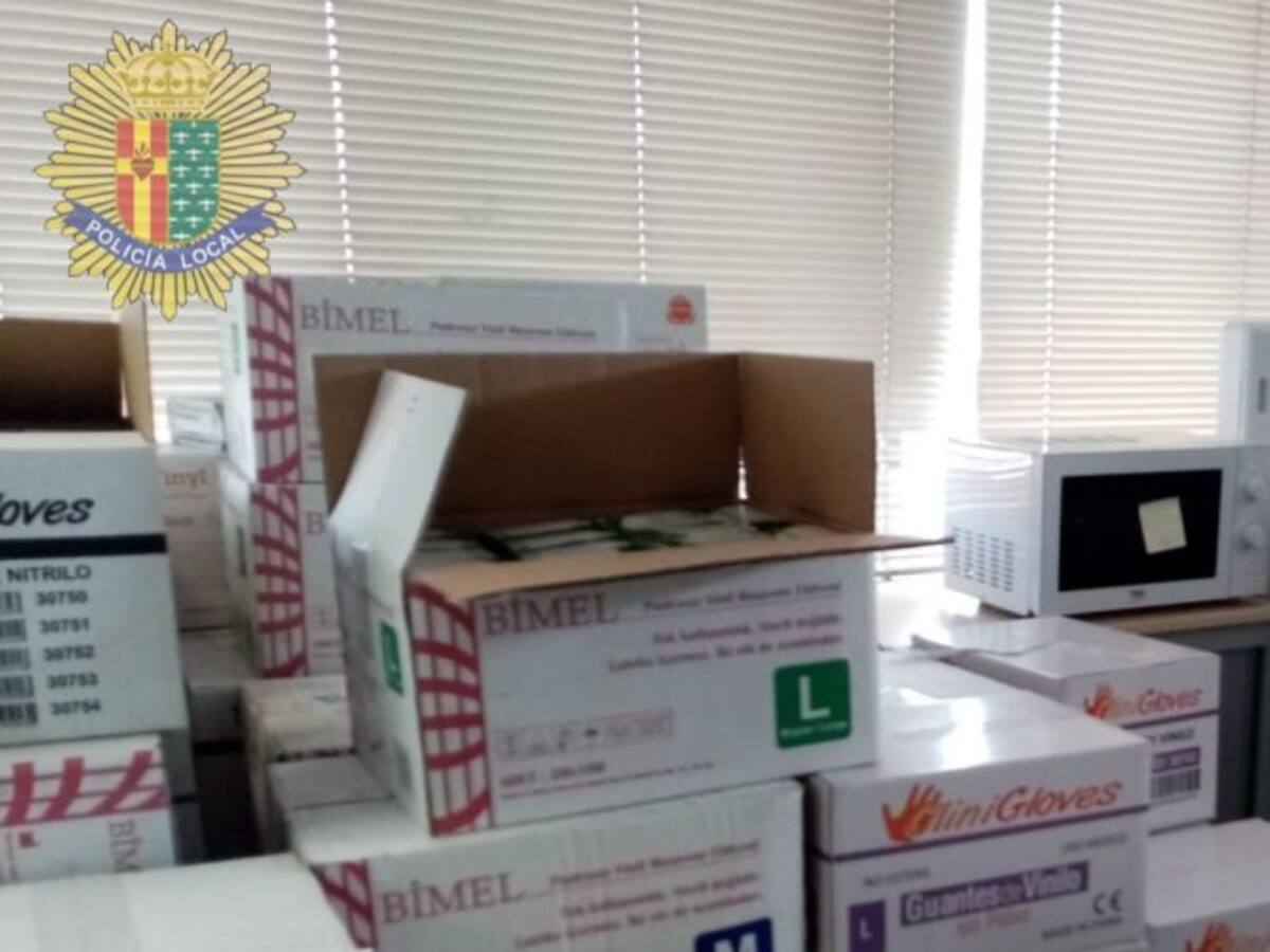 La Policía Local de Getafe interviene más de 400.000 guantes en una empresa
