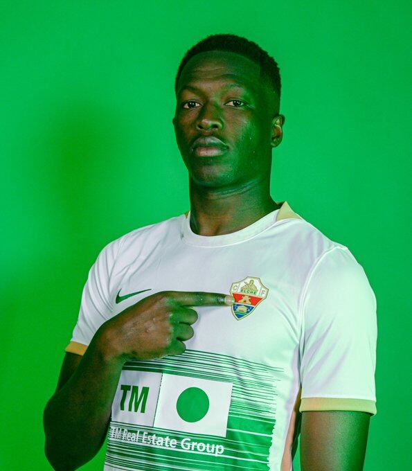 Pape Cheikh ya luce la franjiverde del Elche