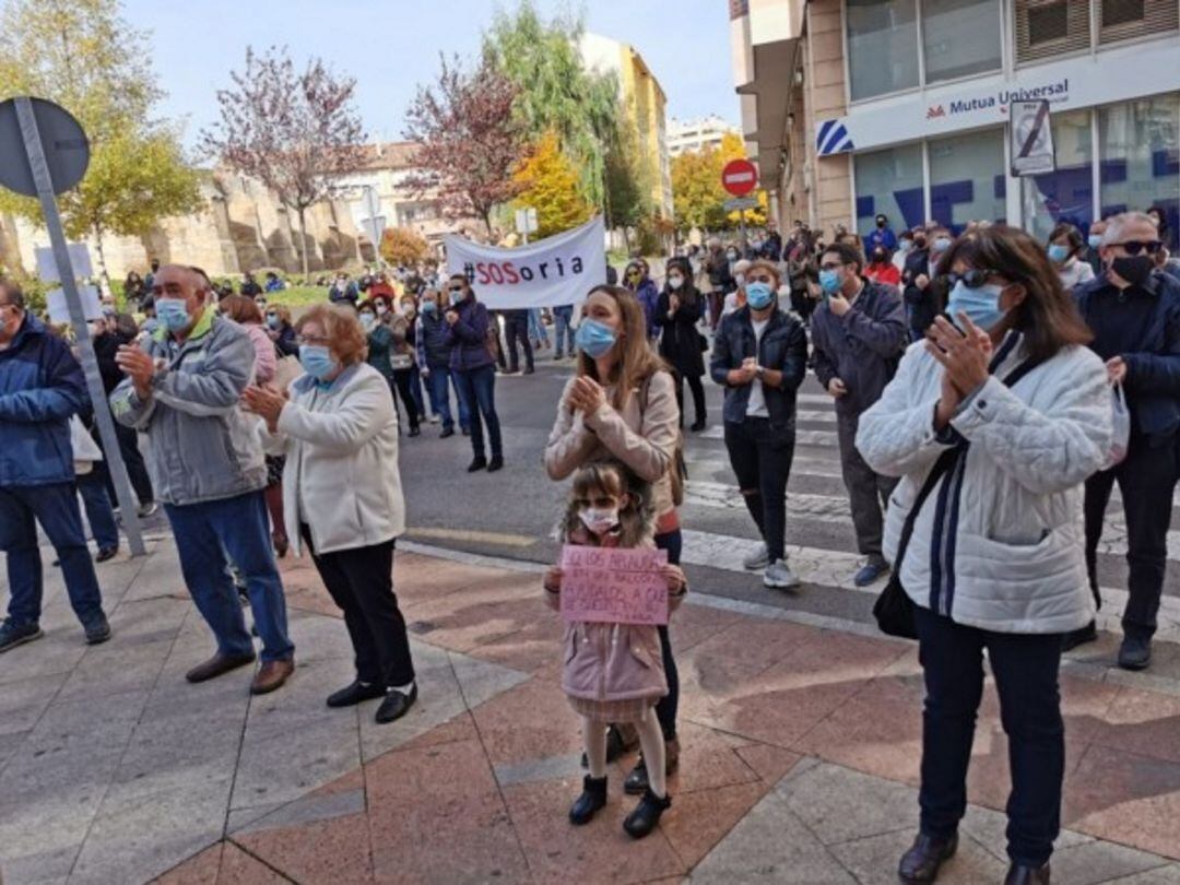 Manifestación en apoyo a los nueve médicos