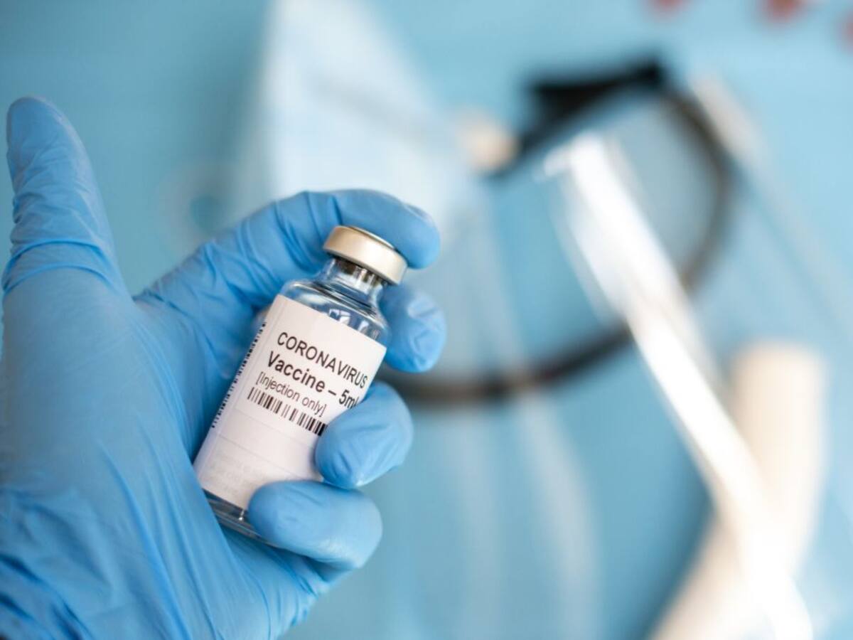 Enrique Bernal (Hospital Reina Sofía): "La vacunación ha reducido diez veces la letalidad del Covid19"