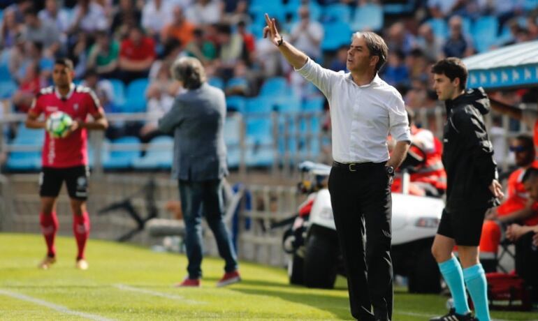 Natxo González está a tres puntos de meter al Real Zaragoza en la promoción