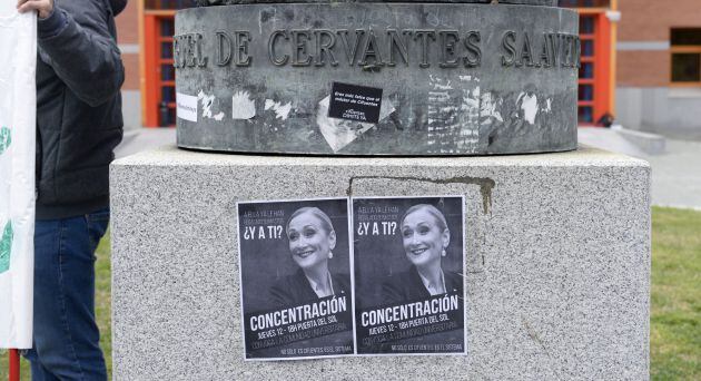 Carteles anunciando una concentración por el &#039;caso Cifuentes&#039;