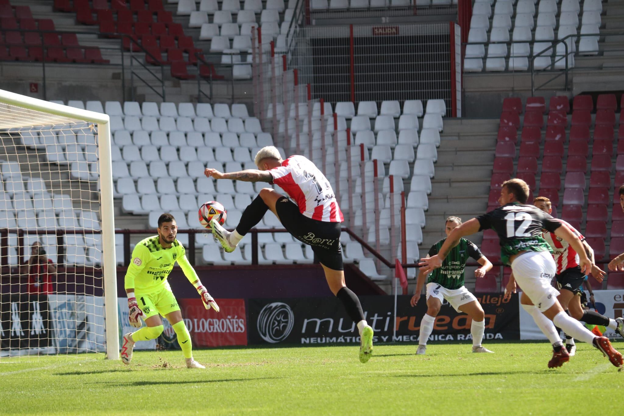 Jordi Escobar vio portería ante el Sestao en el partido disputado en Las Gaunas / SD Logroñés