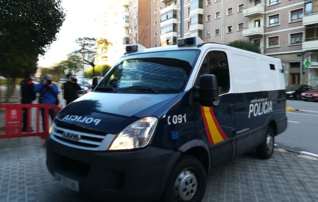 Los acusados trasladados en furgón durante el juicio