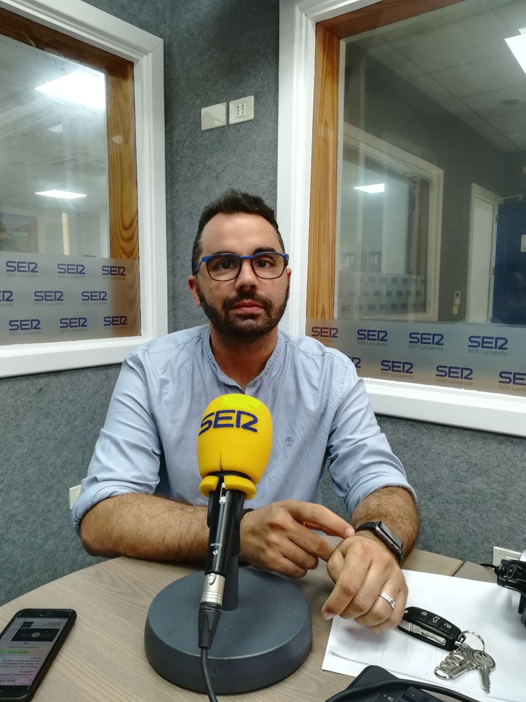 &quot;Estamos en momento de que se cumpla el convenio. Tienen que pagar el millón doscientos mil euros que le deben a Haría&quot;, asegura el secretario de Comunicación de CC, Echedey Eugenio. 