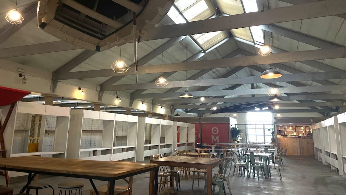 Los puestos de la primera planta del Mercado estarán funcionando este verano