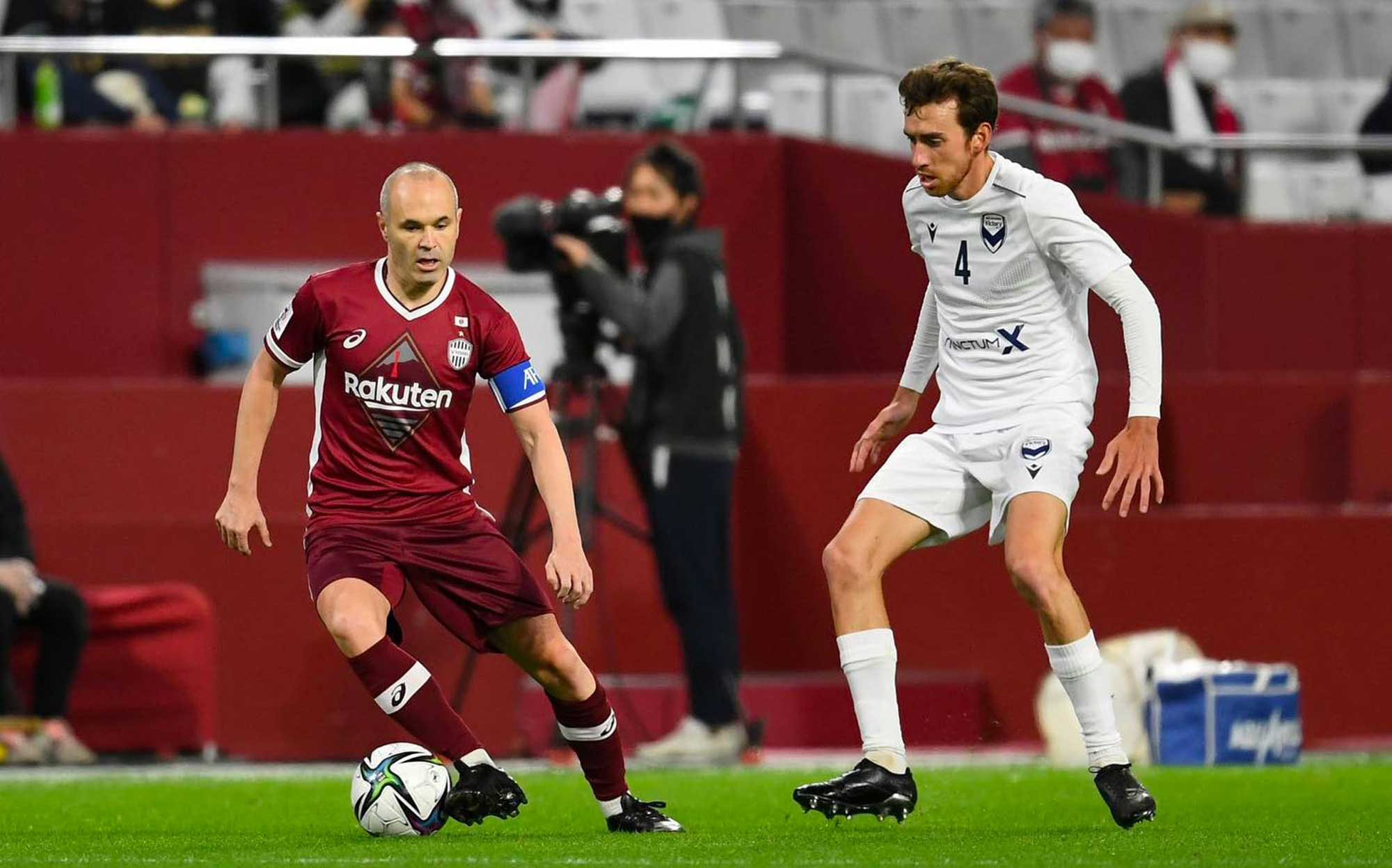 Rai Marchán, durante un partido disputado contra el equipo de Andrés Iniesta / Mesas Sport