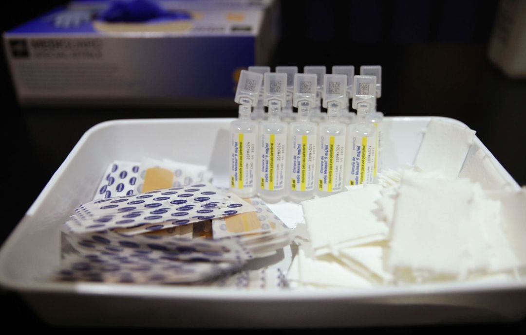 Archivo - Viales con la vacuna de Pfizer contra el Covid-19.